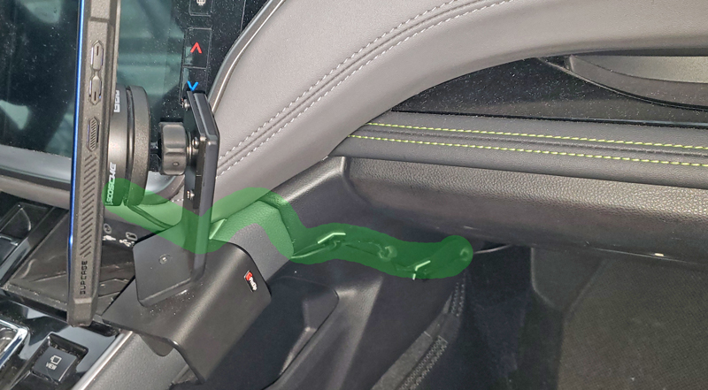 Galaxy S24+ ProClip Mount Install (3).jpg