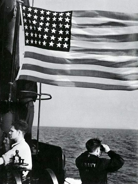 USS-Capelin-at-Sea.jpg